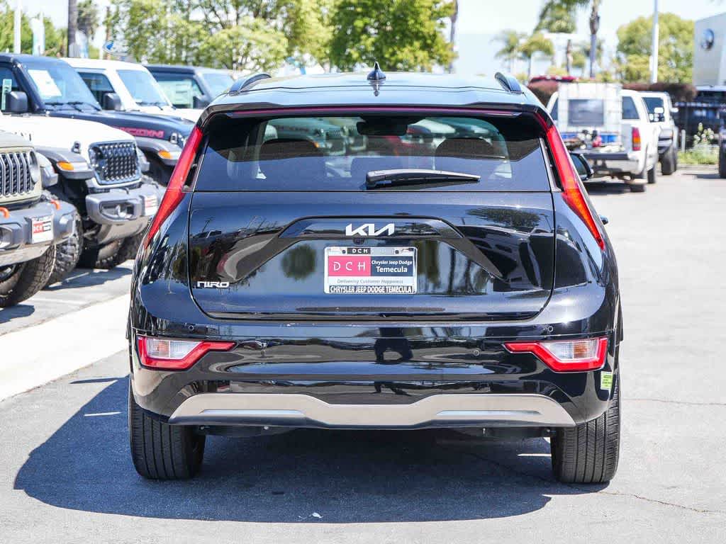 Thumbnail: 2023 Kia Niro - 7