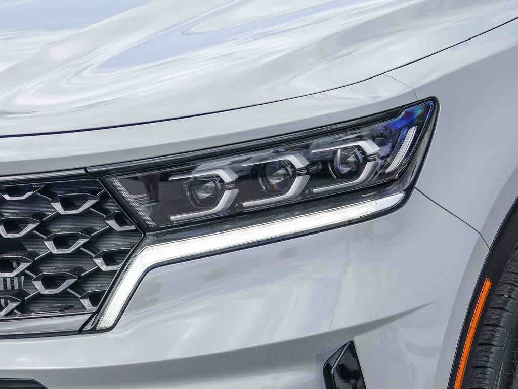 Thumbnail: 2023 Kia Sorento - 8