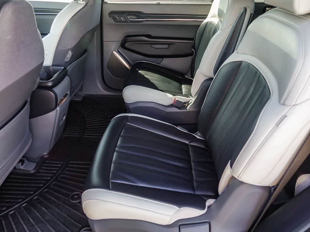 Thumbnail: 2024 Kia EV9 - 17