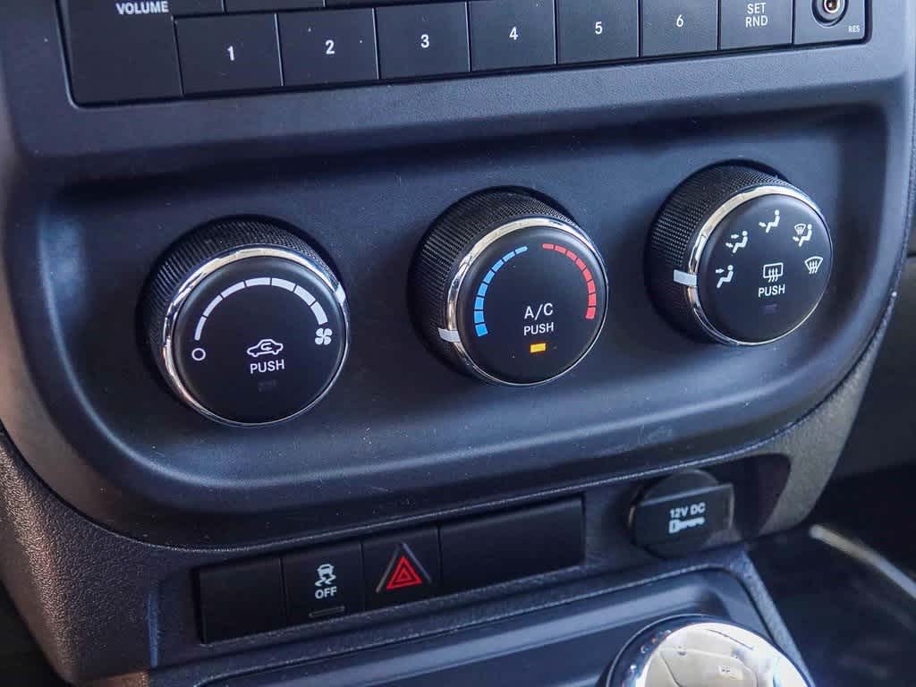 Thumbnail: 2016 Jeep Patriot - 21