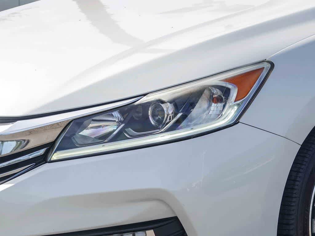 Thumbnail: 2017 Honda Accord - 8