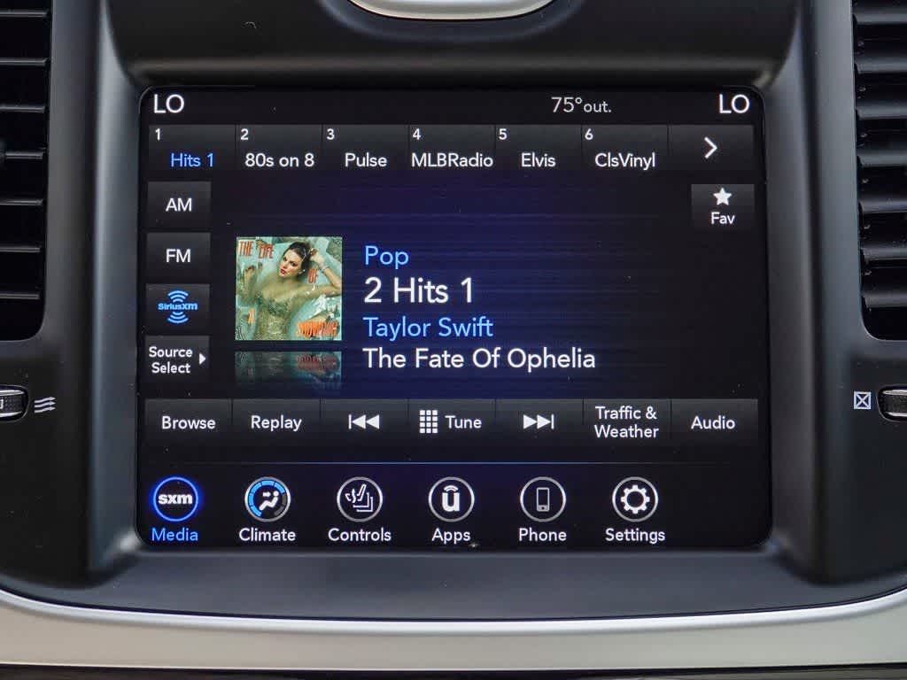 Thumbnail: 2023 Chrysler 300 - 13