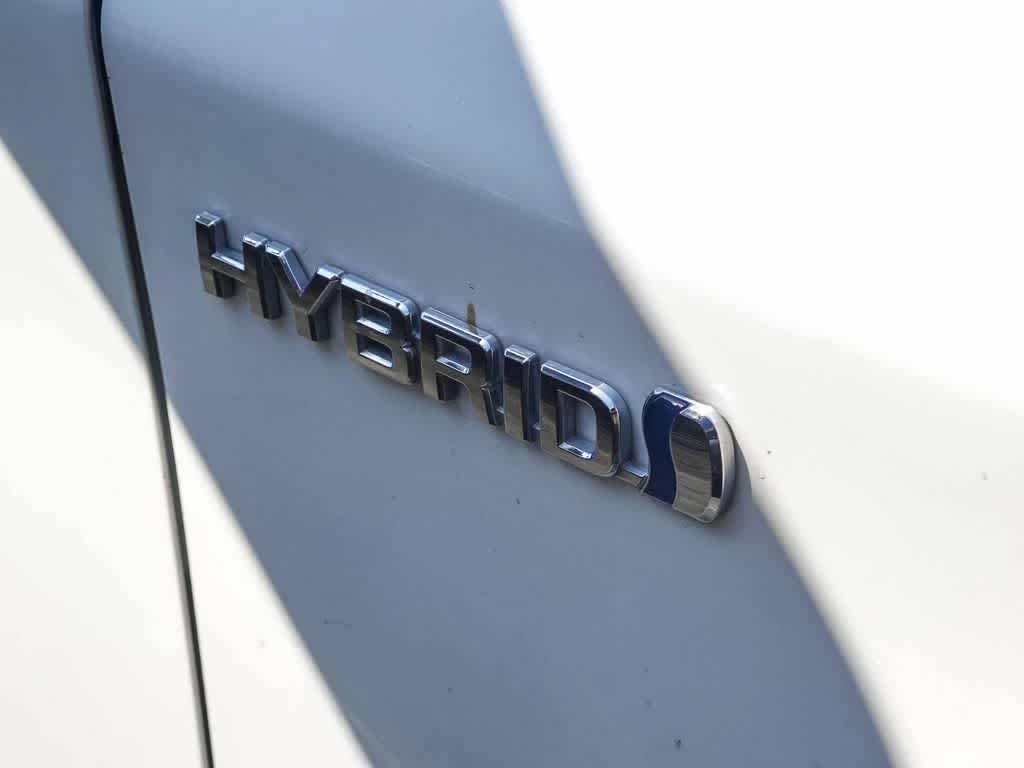 Thumbnail: 2014 Toyota Prius - 8