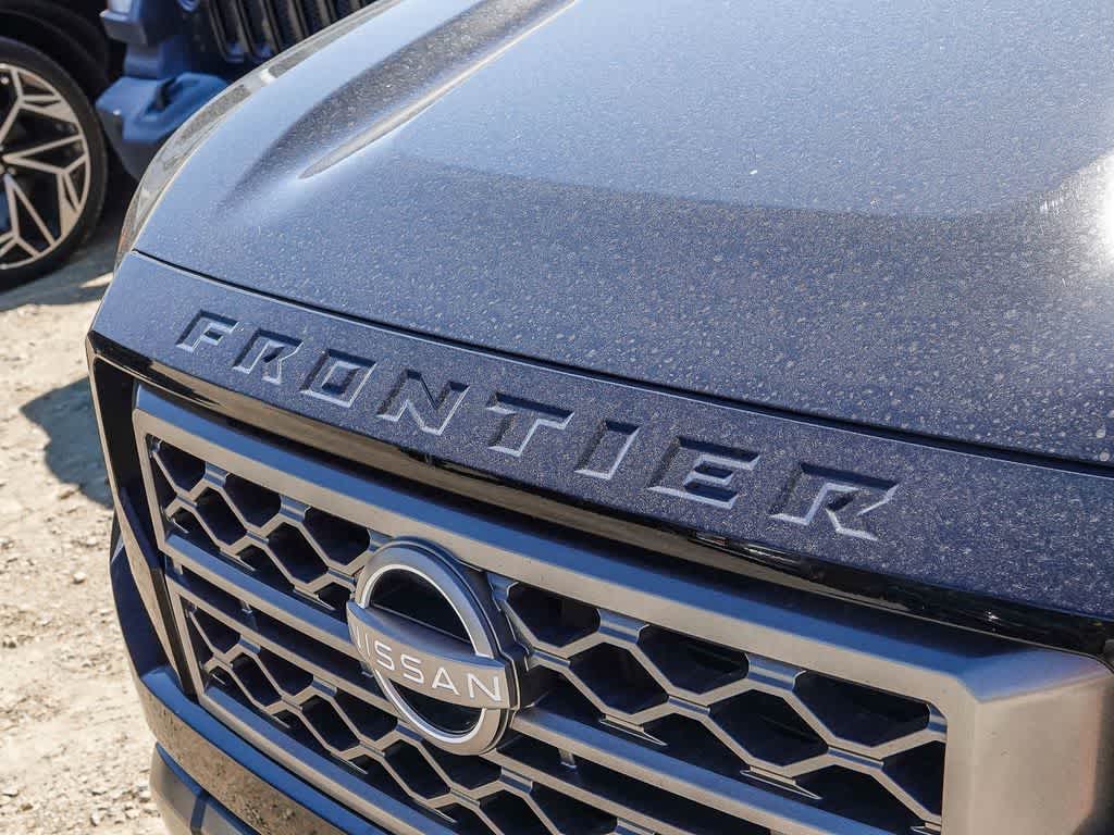 Thumbnail: 2023 Nissan Frontier - 18