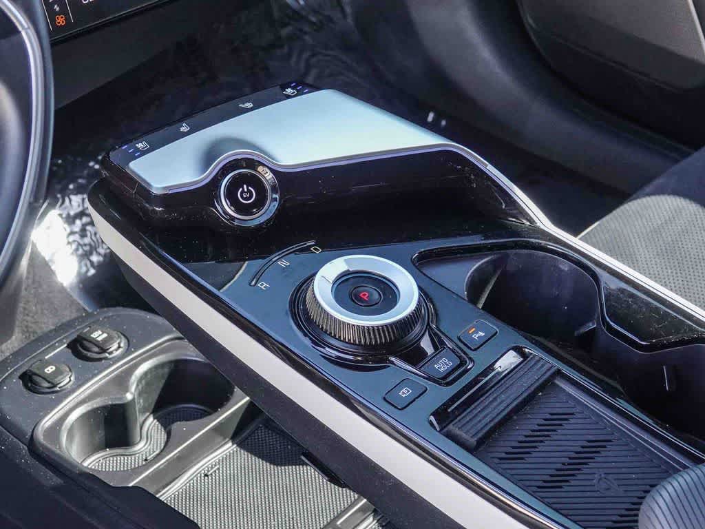 Thumbnail: 2024 Kia EV6 - 18