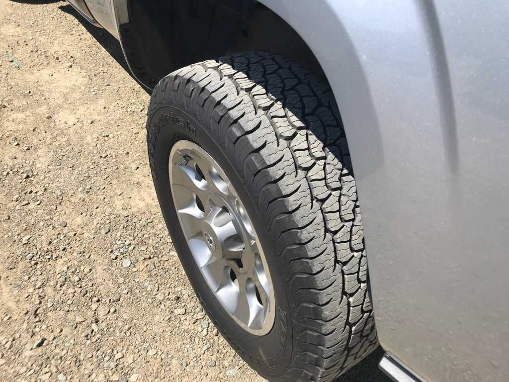 Thumbnail: 2017 Toyota Tacoma - 8