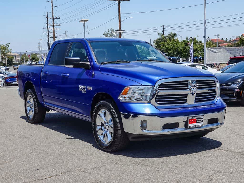 Thumbnail: 2019 RAM 1500 Classic - 3