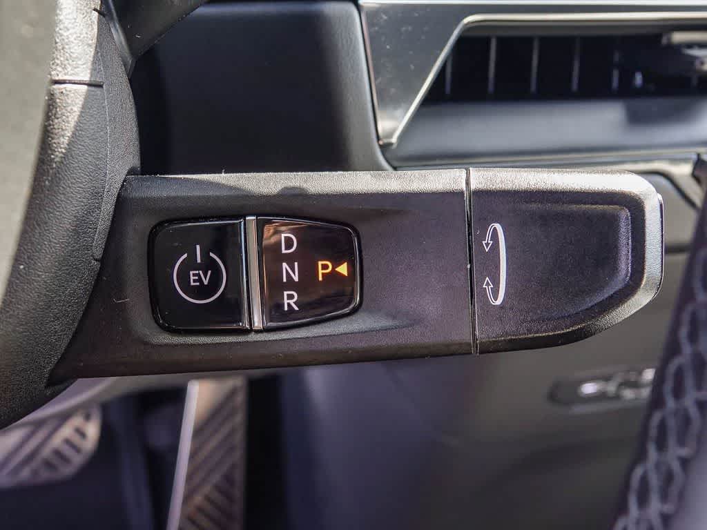 Thumbnail: 2024 Kia EV9 - 18