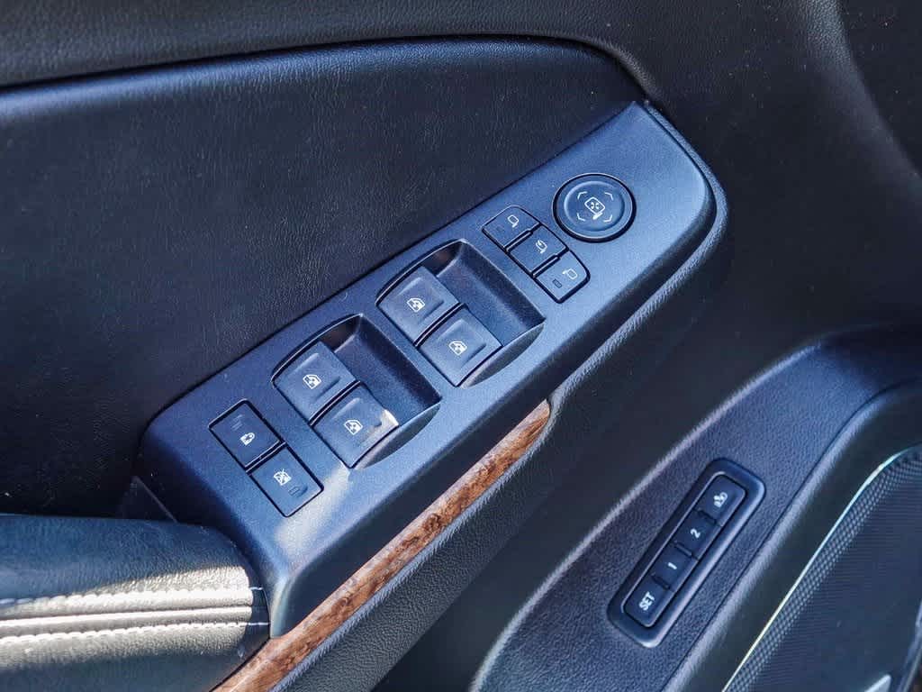 Thumbnail: 2015 Chevrolet Suburban - 20