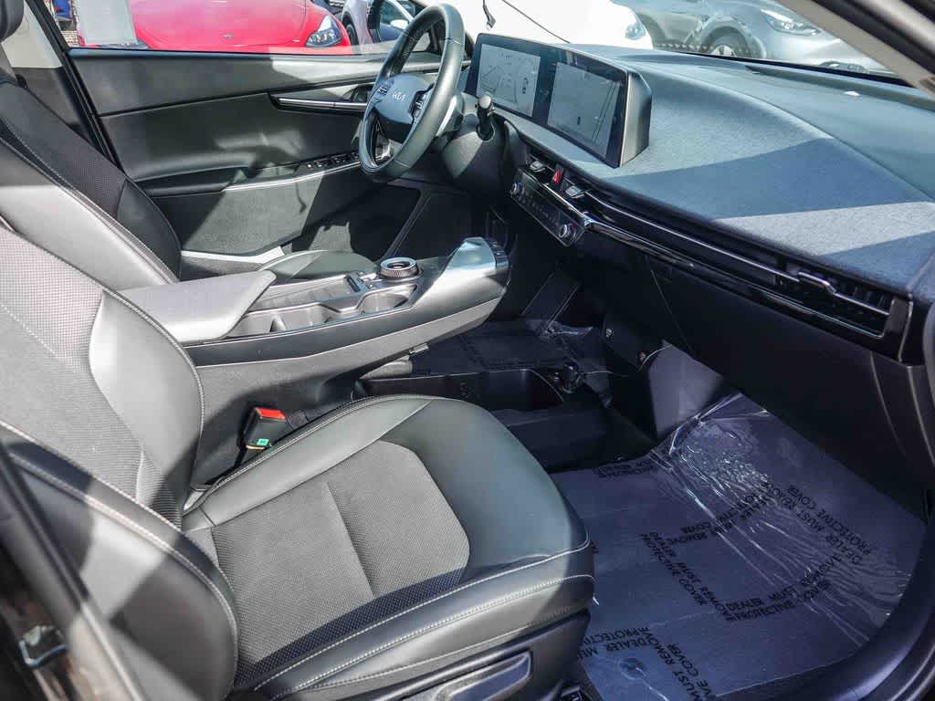 Thumbnail: 2024 Kia EV6 - 15