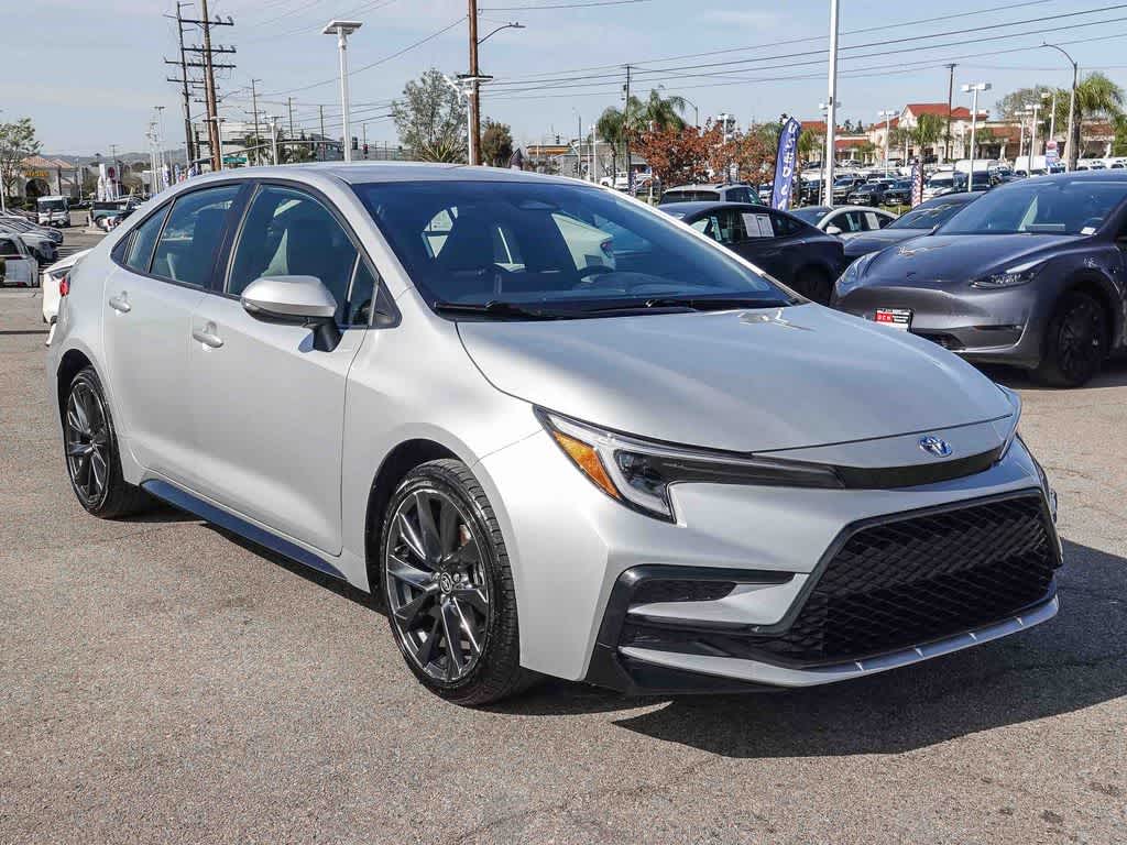 Thumbnail: 2025 Toyota Corolla - 3