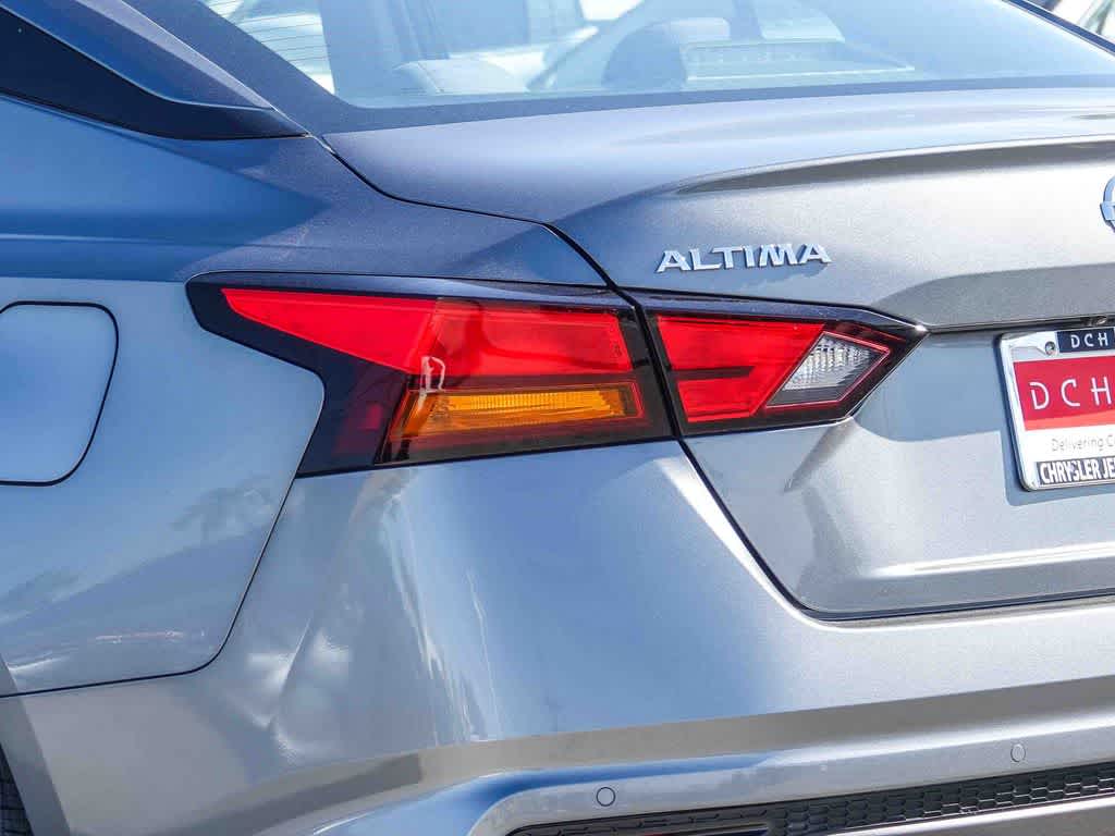 Thumbnail: 2021 Nissan Altima - 7
