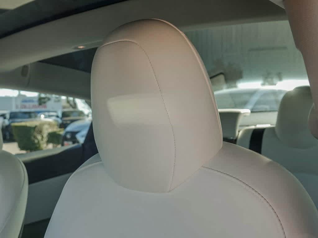 Thumbnail: 2020 Tesla Model 3 - 24