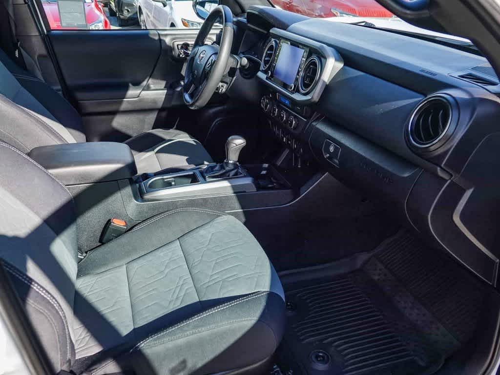 Thumbnail: 2021 Toyota Tacoma - 15