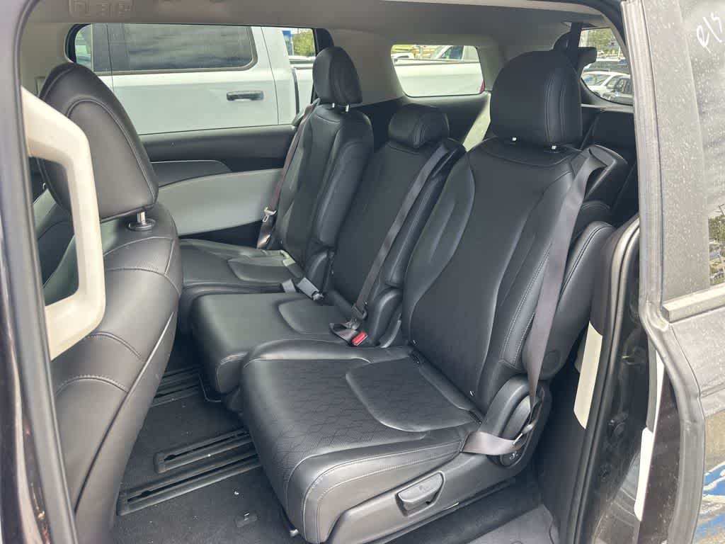 Thumbnail: 2024 Kia Carnival - 7
