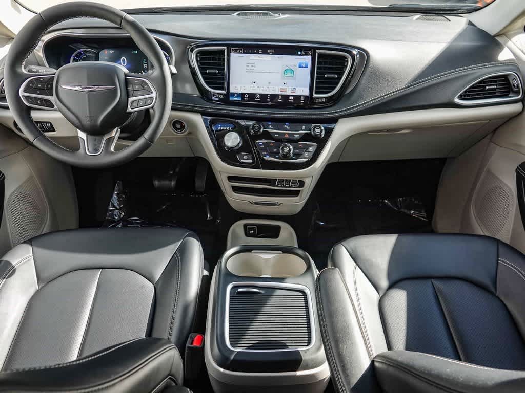 Thumbnail: 2024 Chrysler Pacifica - 11