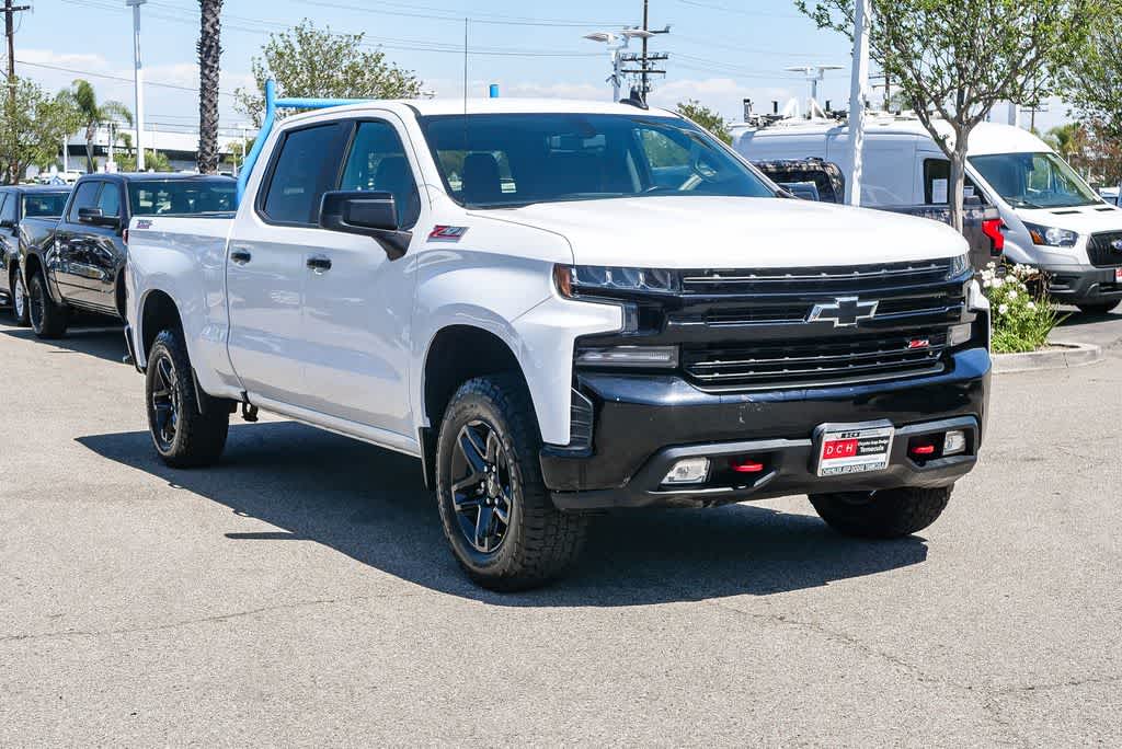 Thumbnail: 2020 Chevrolet Silverado 1500 - 3