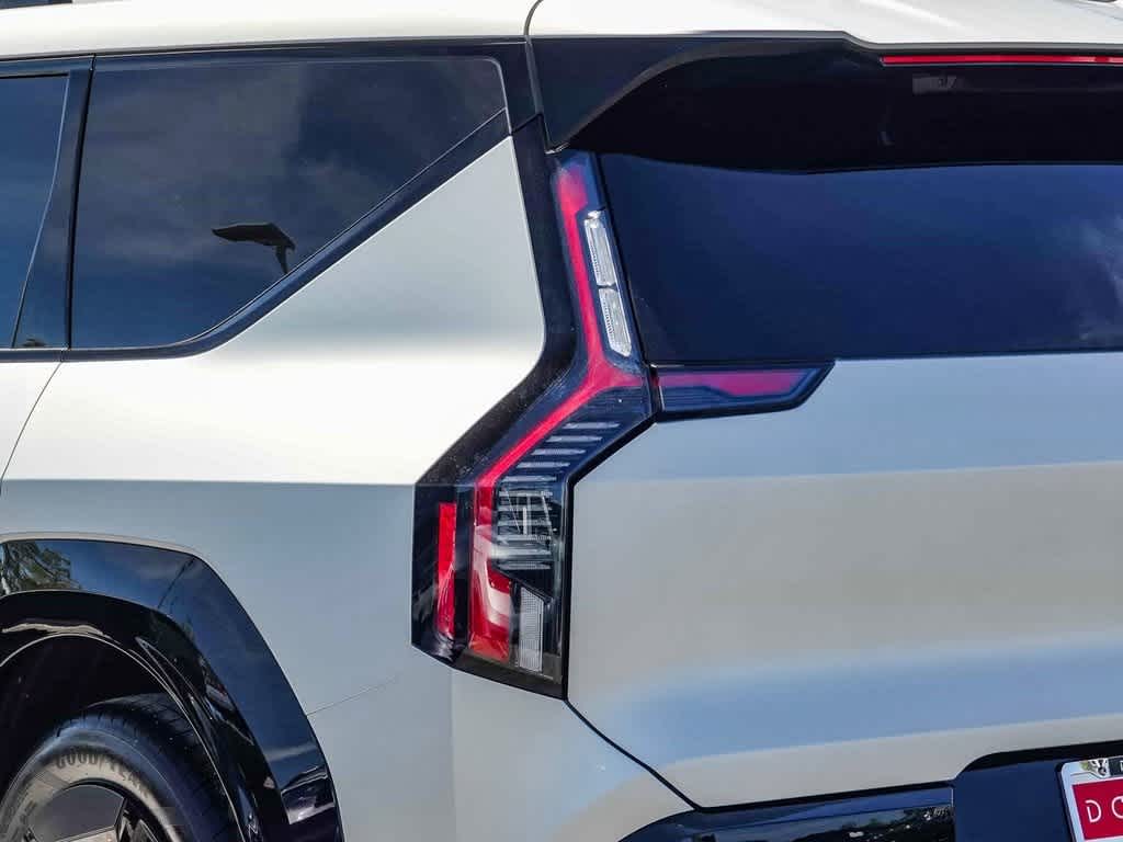 Thumbnail: 2024 Kia EV9 - 7