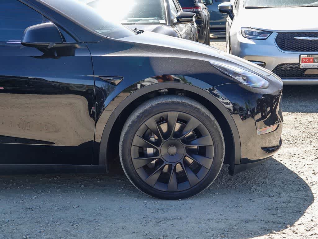 Thumbnail: 2023 Tesla Model Y - 8