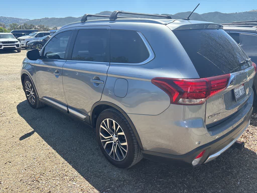 Thumbnail: 2016 Mitsubishi Outlander - 5