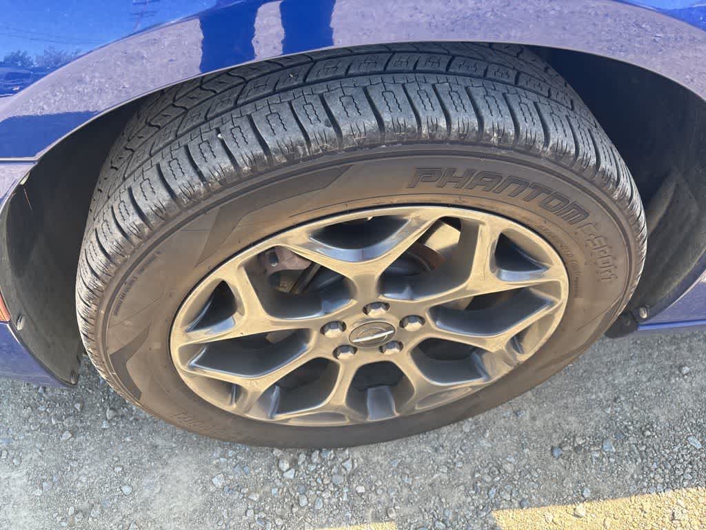 Thumbnail: 2018 Chrysler 300 - 3