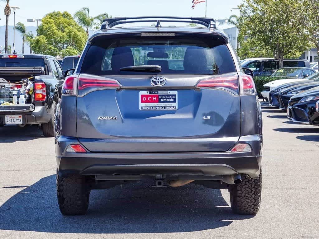 Thumbnail: 2017 Toyota RAV4 - 5