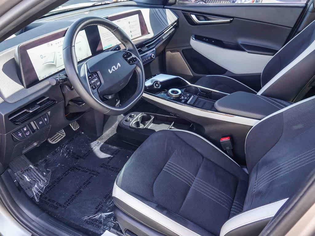 Thumbnail: 2024 Kia EV6 - 16
