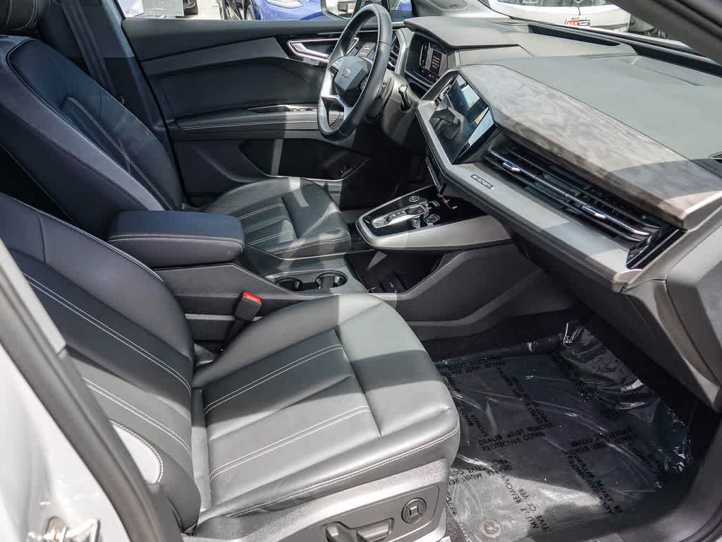 Thumbnail: 2023 Audi Q4 e-tron - 15