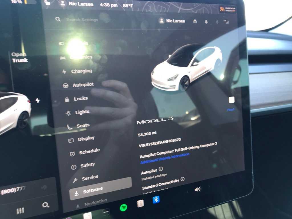Thumbnail: 2022 Tesla Model 3 - 9