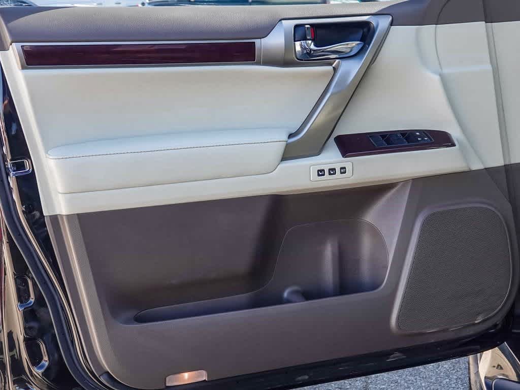 Thumbnail: 2017 Lexus GX - 18