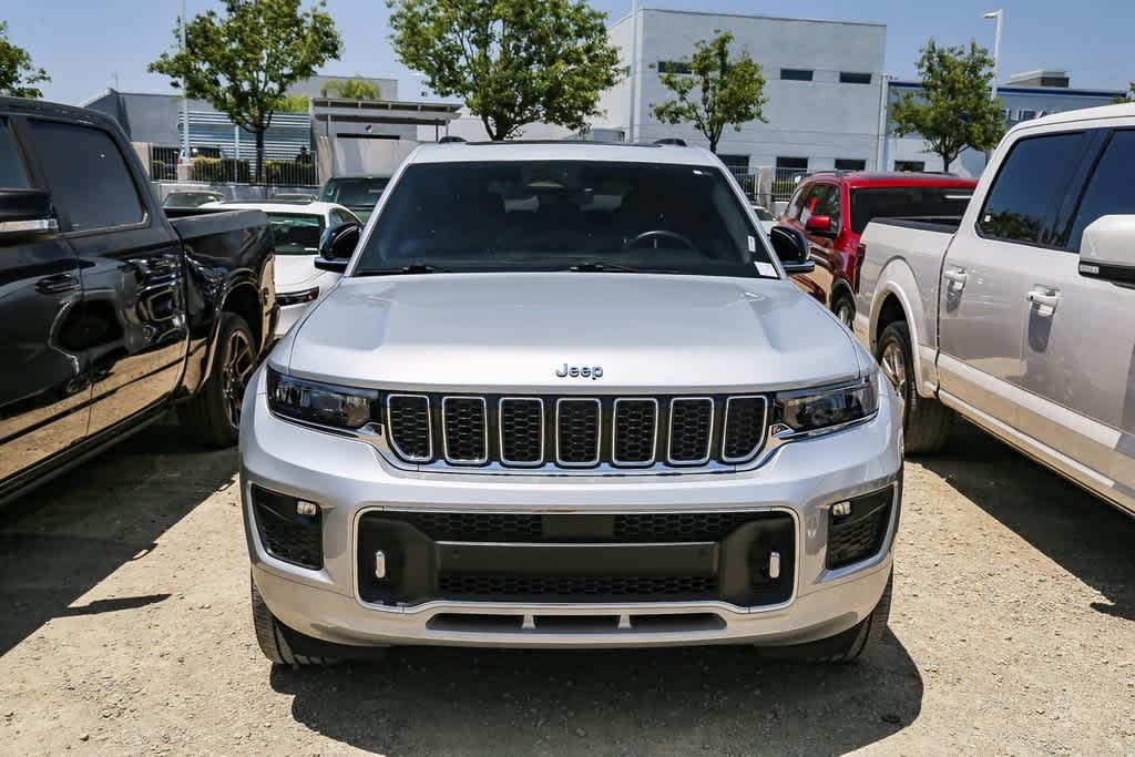 Thumbnail: 2022 Jeep Grand Cherokee - 3
