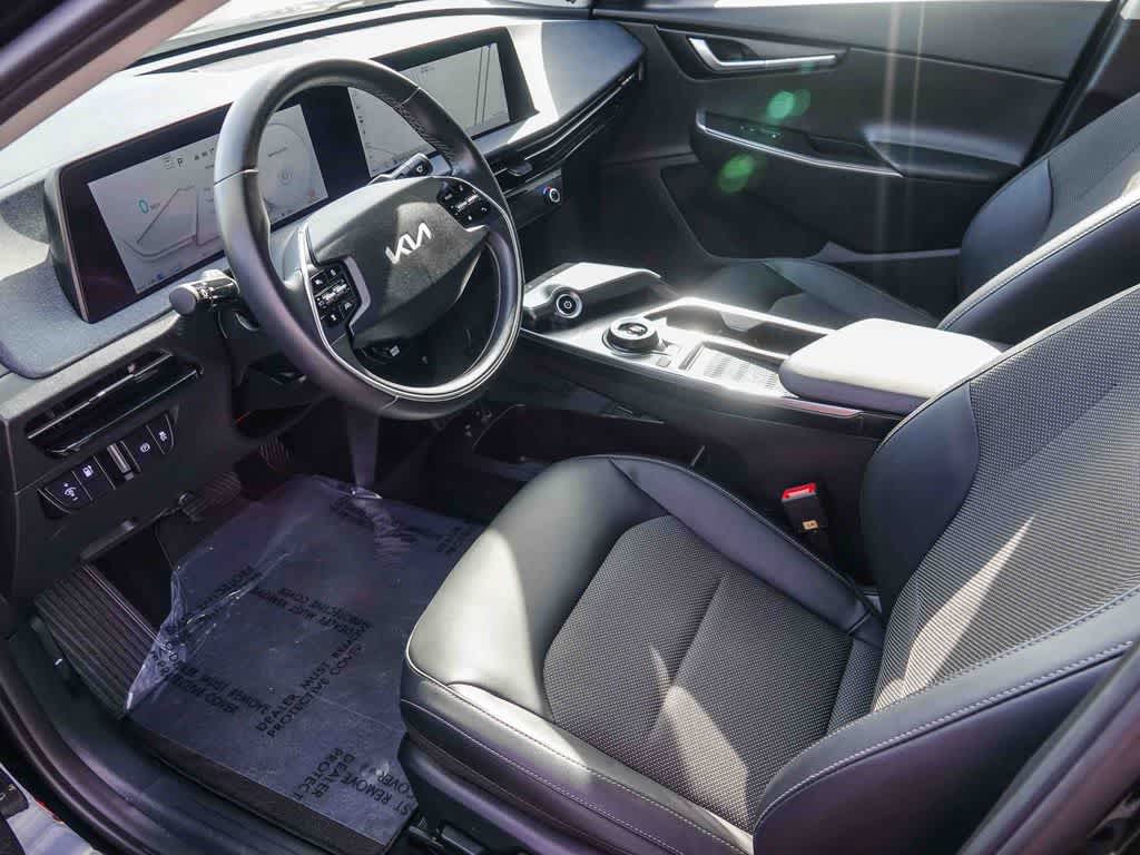 Thumbnail: 2024 Kia EV6 - 16