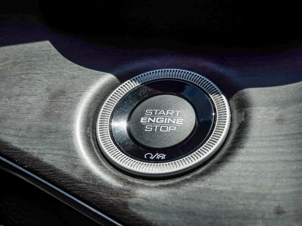 Thumbnail: 2022 Jeep Grand Cherokee - 21