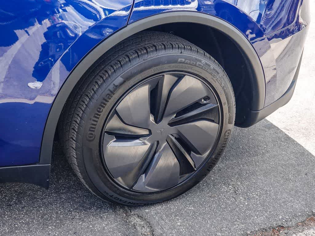 Thumbnail: 2026 Tesla Model Y - 10