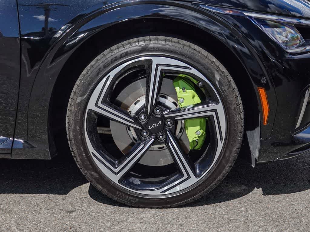 Thumbnail: 2023 Kia EV6 - 10