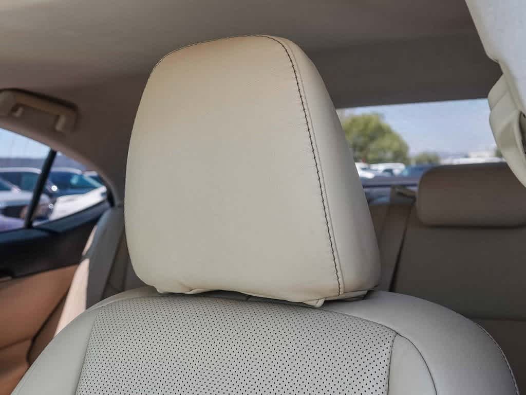 Thumbnail: 2013 Lexus ES - 25