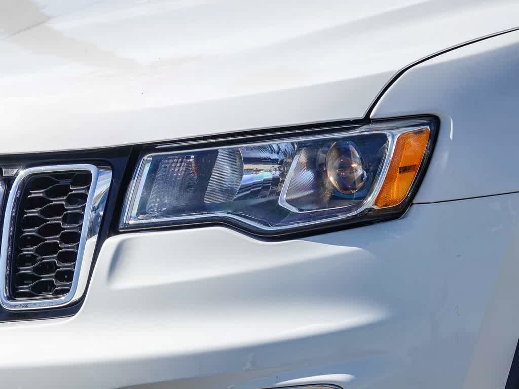 Thumbnail: 2017 Jeep Grand Cherokee - 8