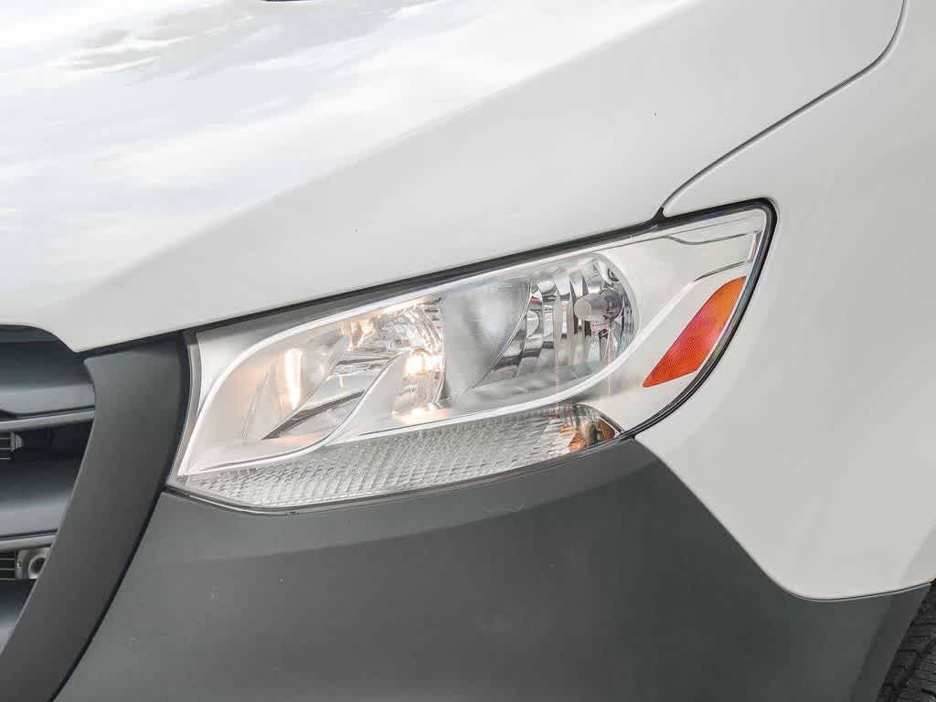 Thumbnail: 2020 Mercedes-Benz Sprinter - 8