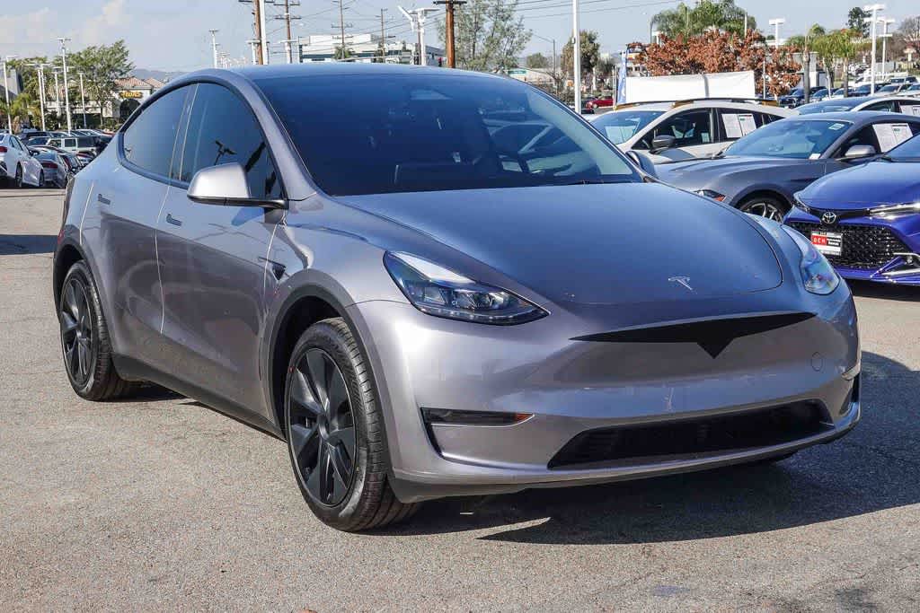 Thumbnail: 2025 Tesla Model Y - 3