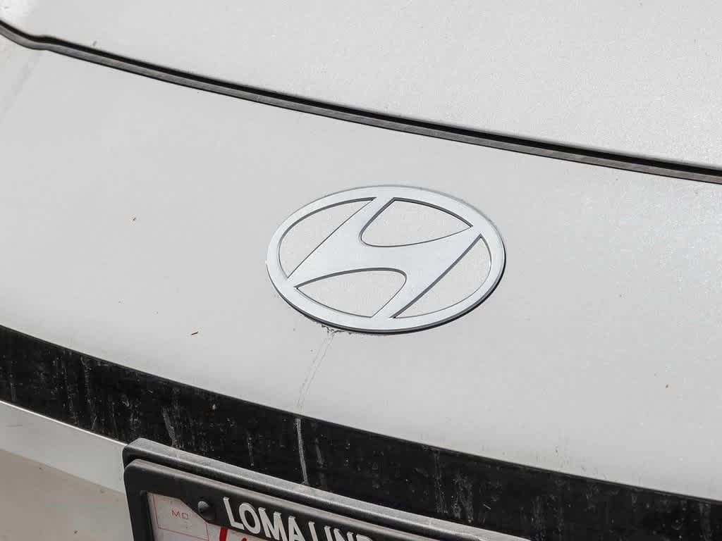 Thumbnail: 2023 Hyundai Ioniq 6 - 3