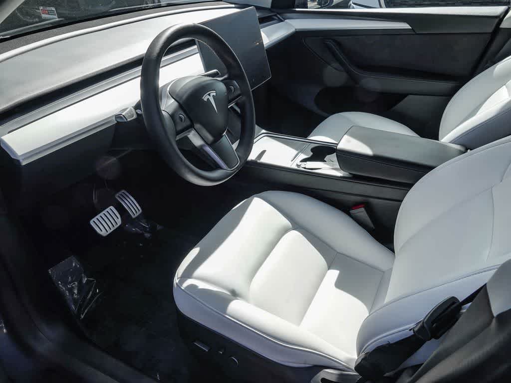 Thumbnail: 2022 Tesla Model Y - 15