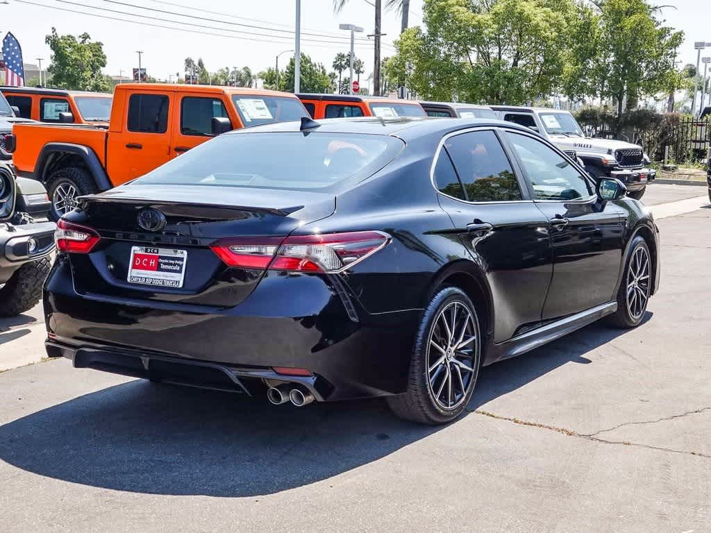 Thumbnail: 2022 Toyota Camry - 4