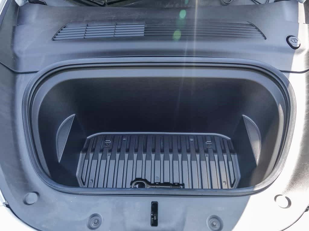 Thumbnail: 2020 Tesla Model Y - 25
