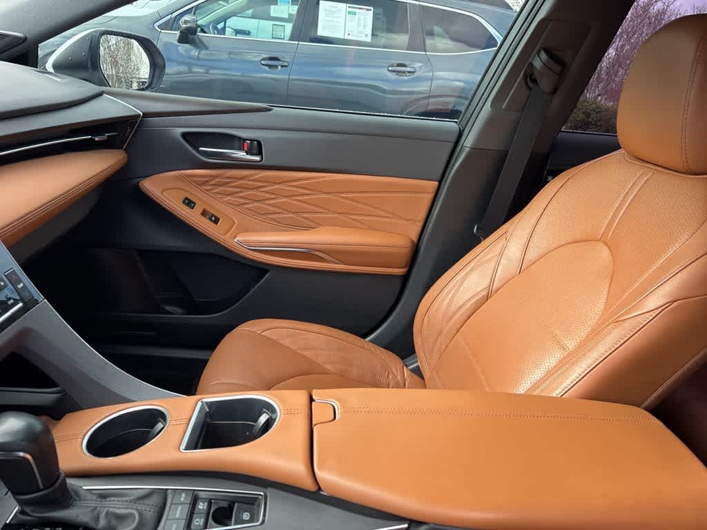 Thumbnail: 2022 Toyota Avalon - 15