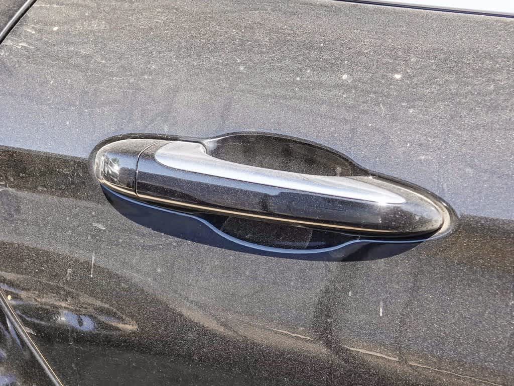 Thumbnail: 2015 Chrysler 200 - 10