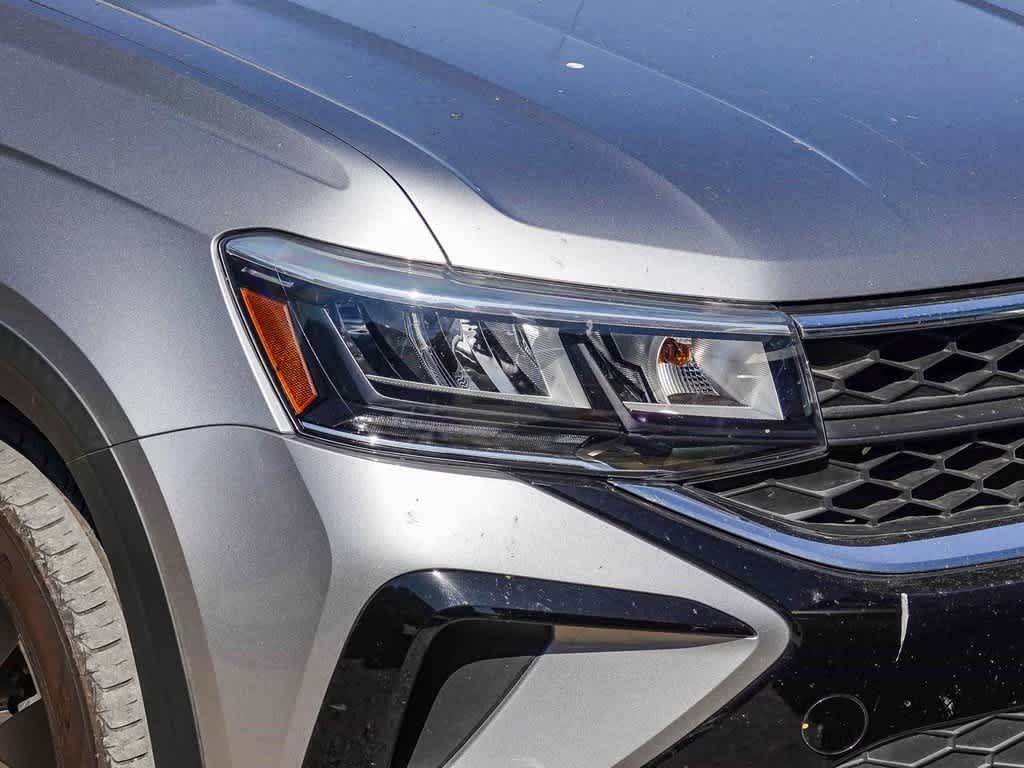 Thumbnail: 2022 Volkswagen Taos - 5