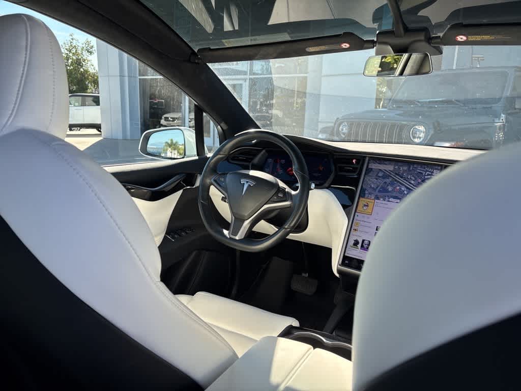 Thumbnail: 2021 Tesla Model X - 10