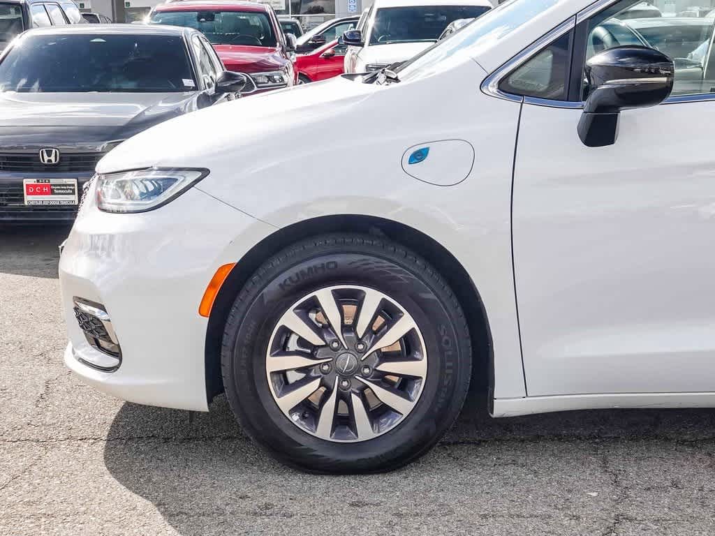 Thumbnail: 2024 Chrysler Pacifica - 9