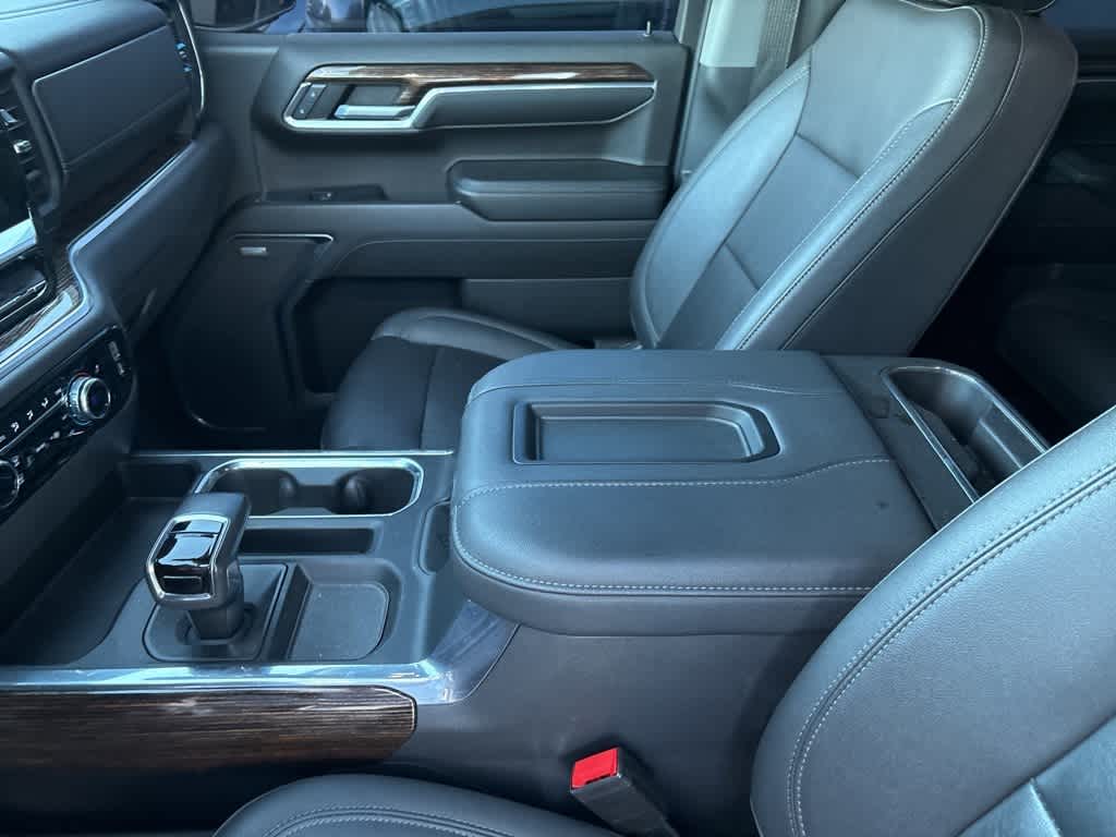 Thumbnail: 2022 GMC Sierra 1500 - 17