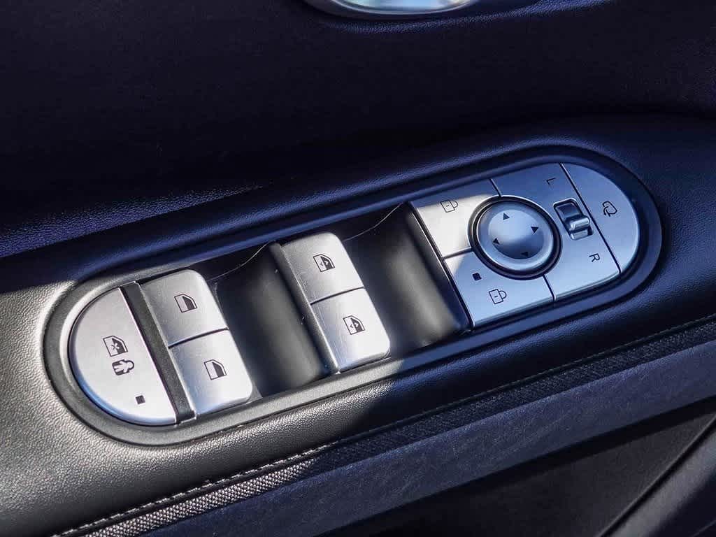 Thumbnail: 2023 Hyundai Ioniq 5 - 21